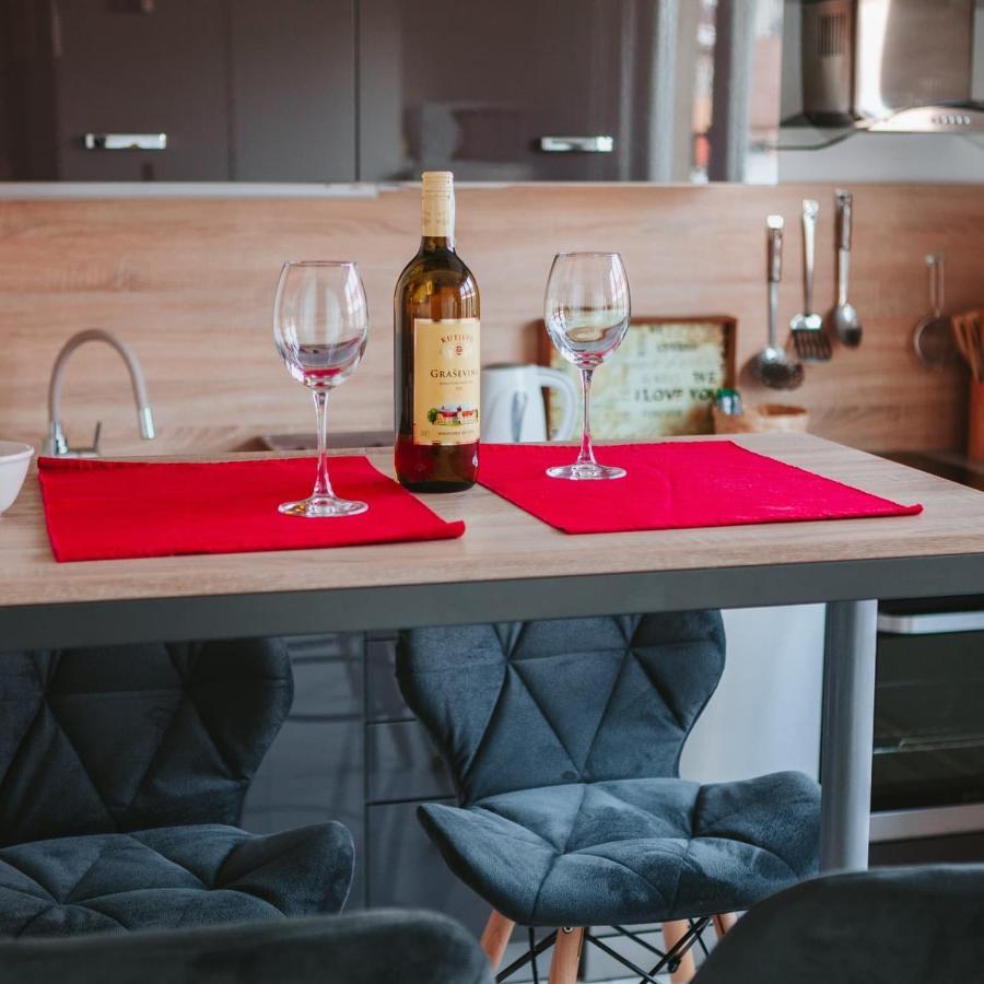 Apartman Orhideja With Free Parking Sarajevo Extérieur photo