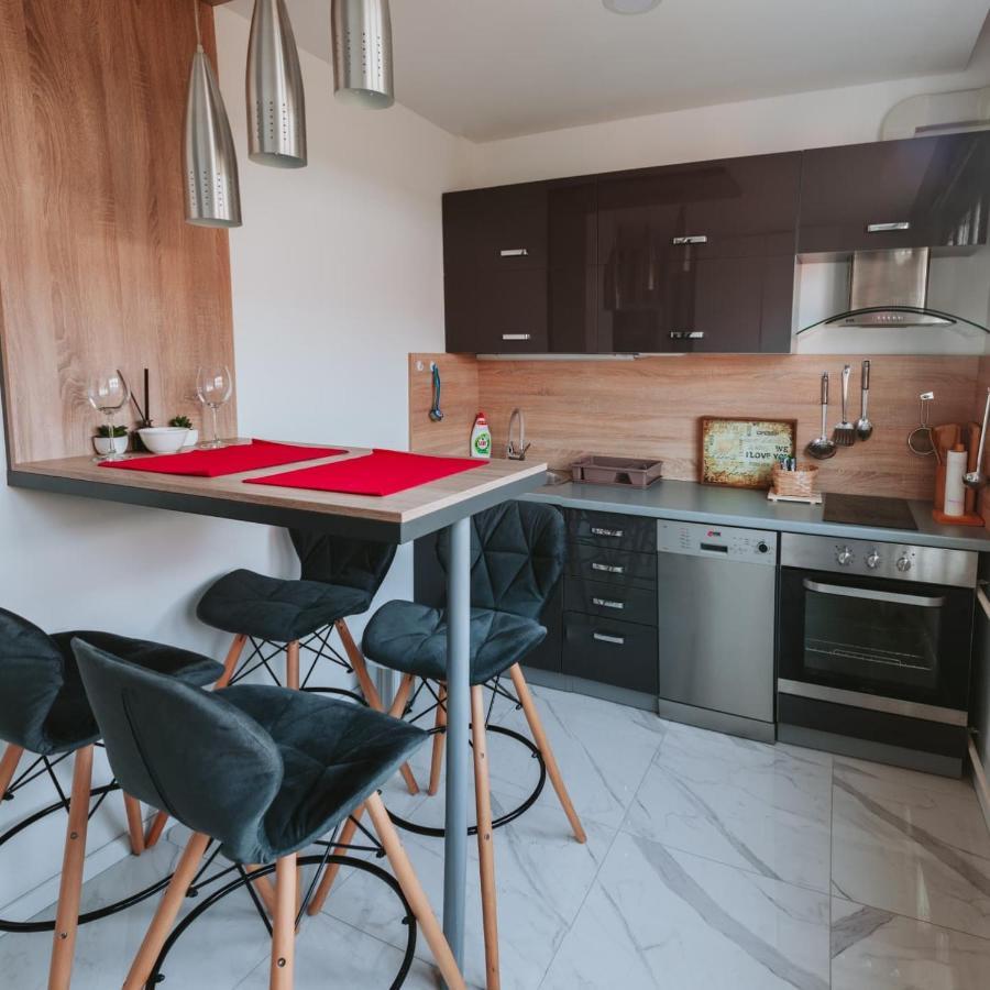 Apartman Orhideja With Free Parking Sarajevo Extérieur photo