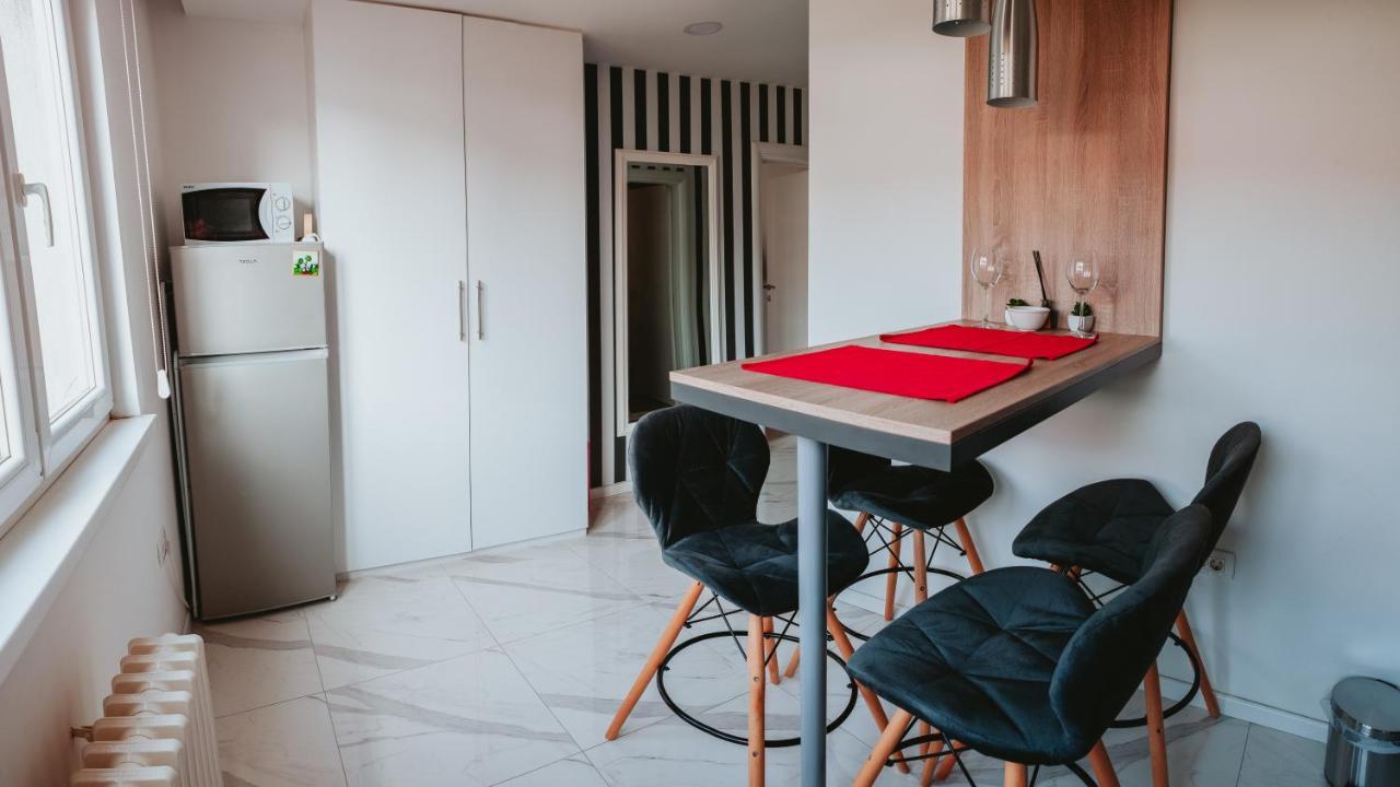 Apartman Orhideja With Free Parking Sarajevo Extérieur photo
