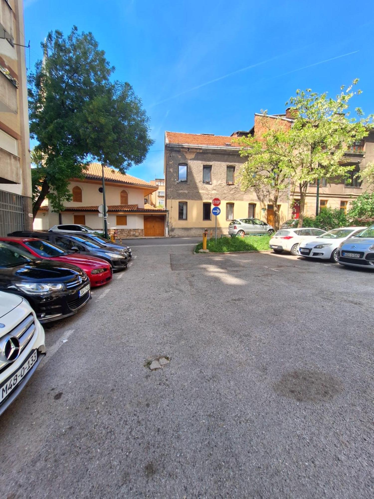 Apartman Orhideja With Free Parking Sarajevo Extérieur photo